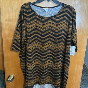 LuLaRoe 
L Irma
NWT
BLACK AND LIGHT BROWN